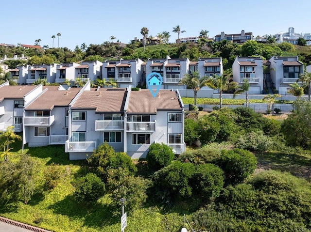 bird's eye view with a residential view