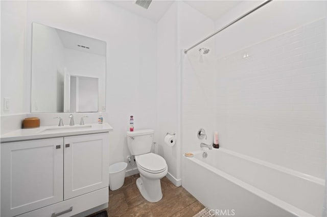 27014 Hummingbird Ln, Valencia, CA 91381 - full bathroom featuring visible vents, toilet, vanity, and shower / bath combination