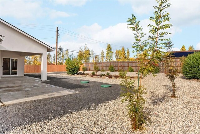 view of yard with a patio