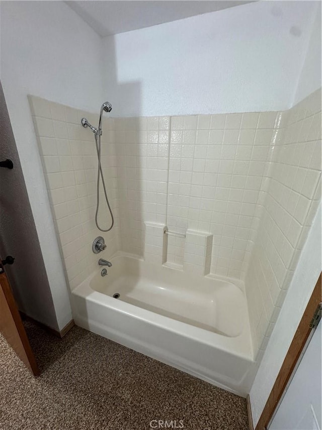 bathroom featuring shower / bathtub combination