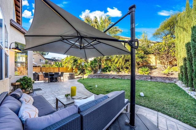 view of patio with outdoor lounge area