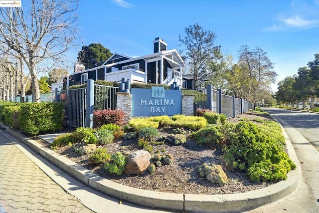 view of community / neighborhood sign