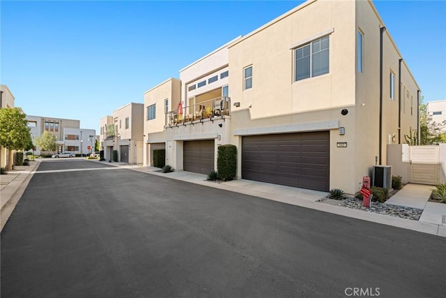 exterior space featuring sidewalks and a residential view