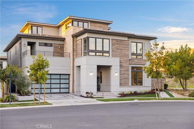 view of front facade with a garage