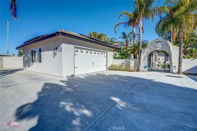 view of front facade with a garage