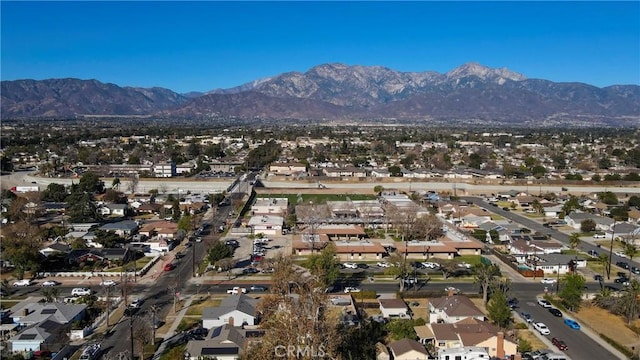 bird's eye view featuring a mountain view