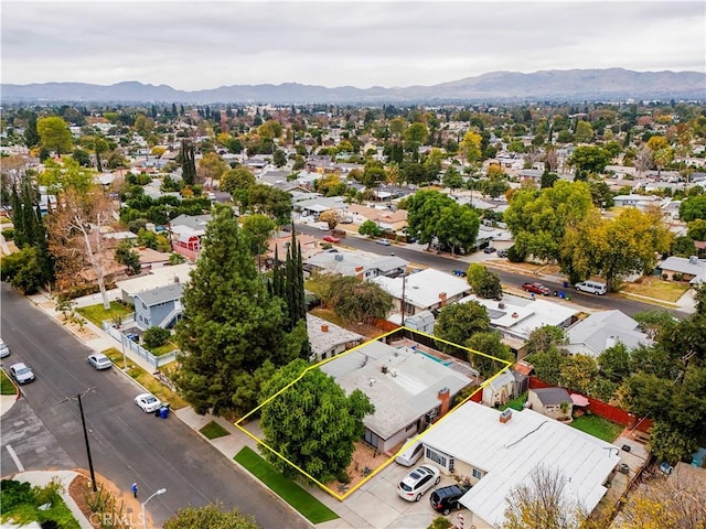 bird's eye view featuring a mountain view