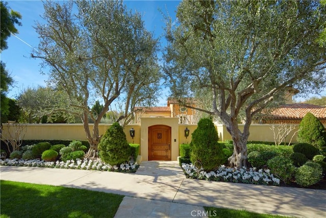 view of mediterranean / spanish home