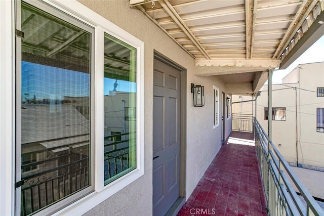 exterior space featuring a balcony