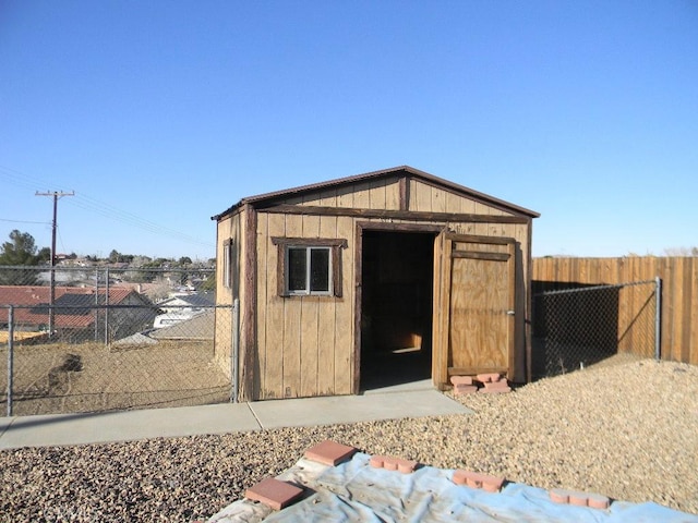 view of outbuilding