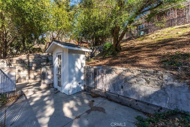 view of outbuilding