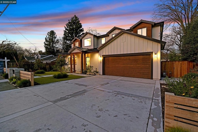 view of front facade featuring a garage