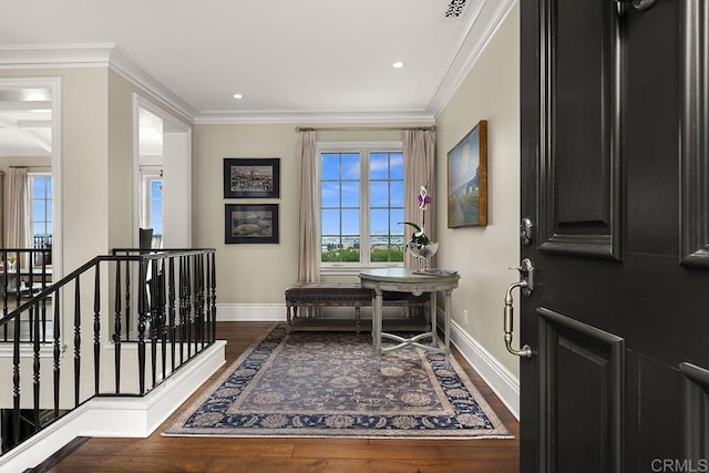 2045 W California St, San Diego, CA 92110 - foyer entrance featuring baseboards, wood finished floors, ornamental molding, and recessed lighting