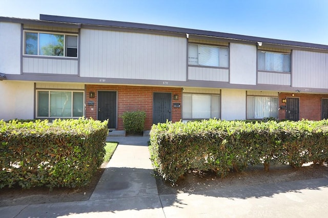 view of townhome / multi-family property