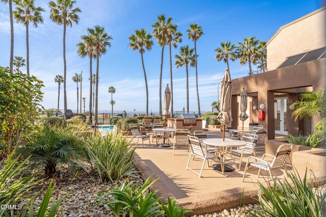 1200 Pacific Coast Hwy Unit 108, Huntington Beach, CA 92648 - view of patio