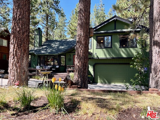 view of front of home with a garage