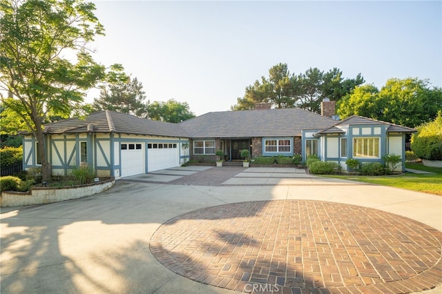 view of front of house featuring a garage