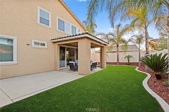 view of yard with a patio