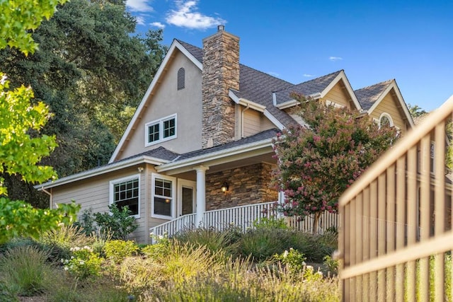 view of front of house featuring covered porch