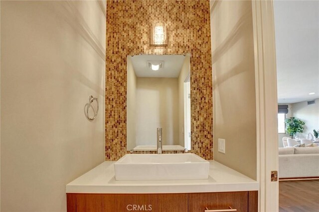 11023 Fruitland Dr Unit 304, Studio City, CA 91604 - photo 21