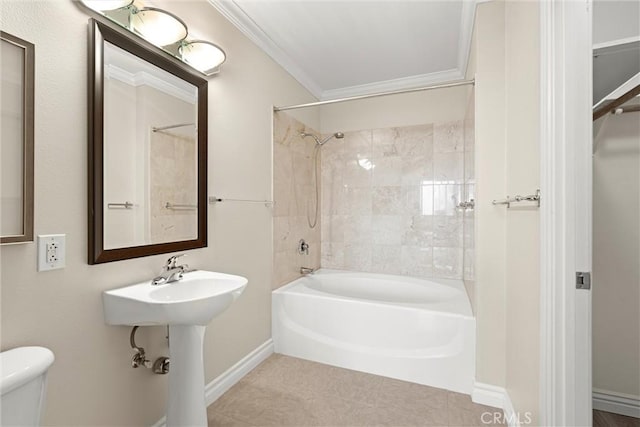 full bathroom with shower / washtub combination, toilet, crown molding, and baseboards