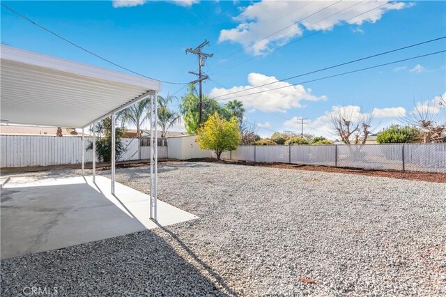 view of yard featuring a patio