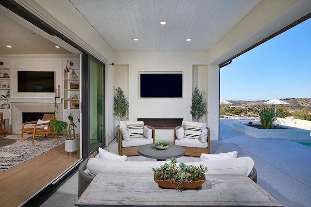 view of patio / terrace featuring an outdoor hangout area