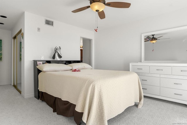 bedroom with ceiling fan