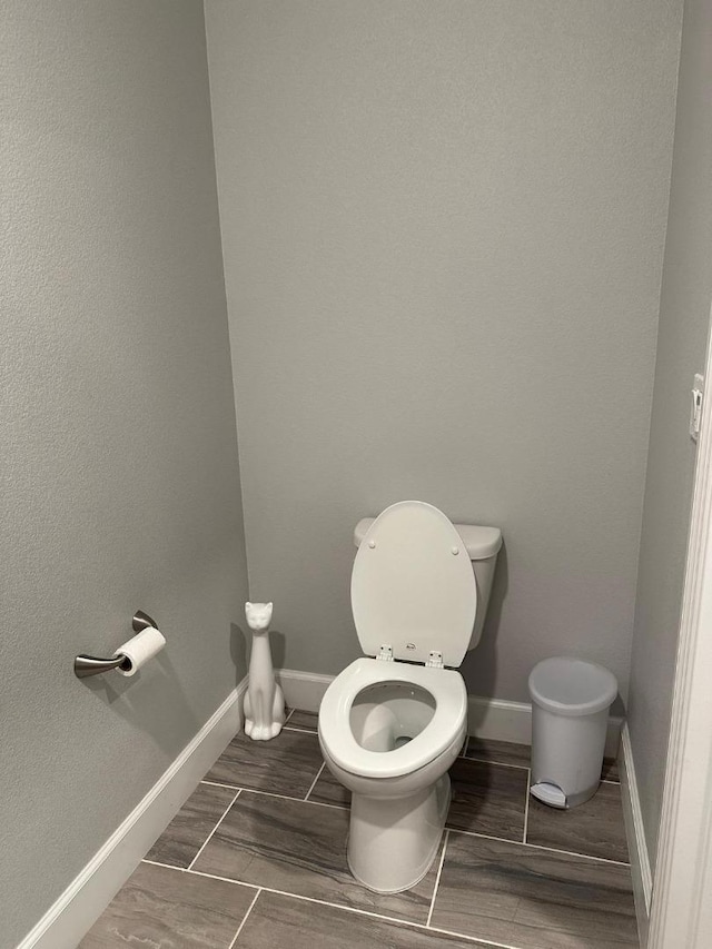 bathroom featuring toilet