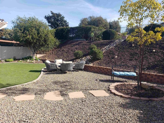 view of yard featuring a patio