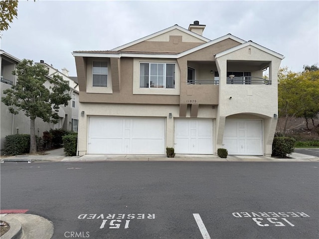 view of front facade with a garage