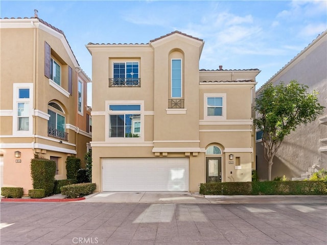 view of front of house with a garage