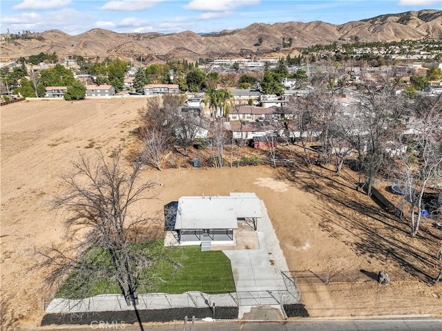 bird's eye view with a mountain view