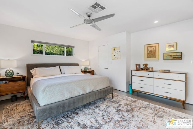 bedroom with ceiling fan