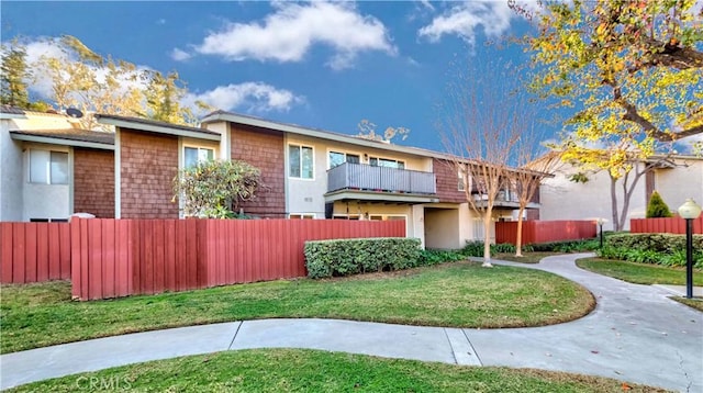 view of front of house with a front yard