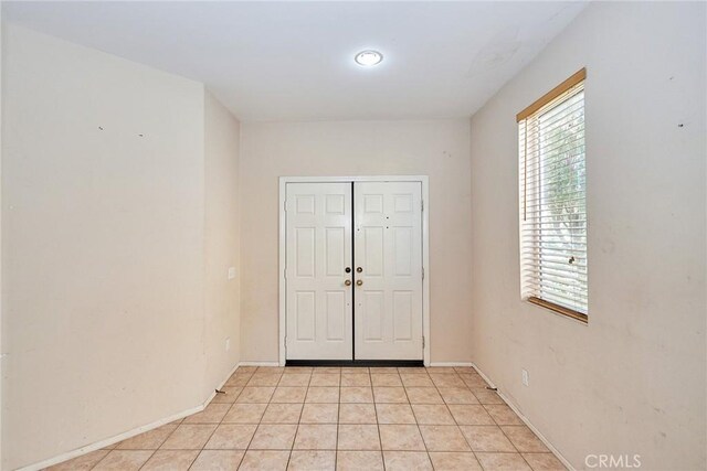 view of tiled entryway