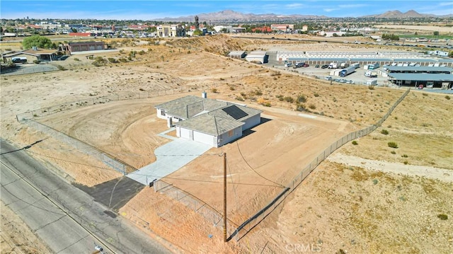 bird's eye view featuring a mountain view