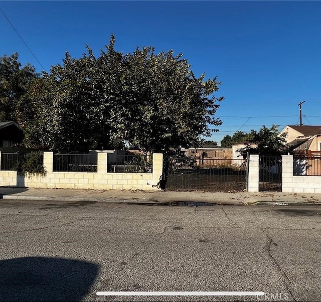 203 W Reeve St, Compton CA, 90220 land for sale