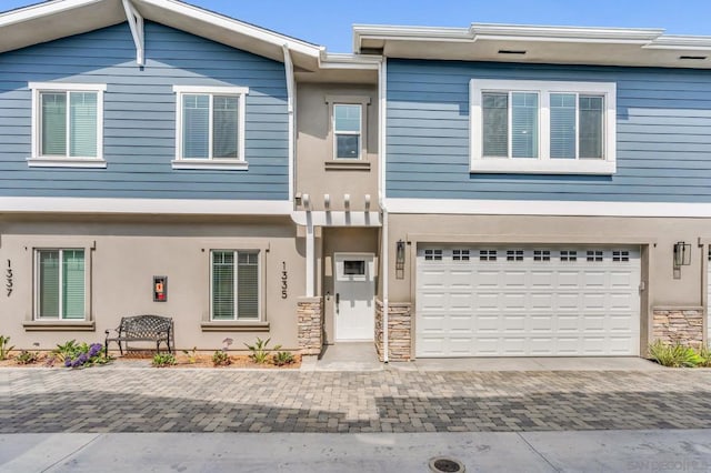 view of front of house featuring a garage