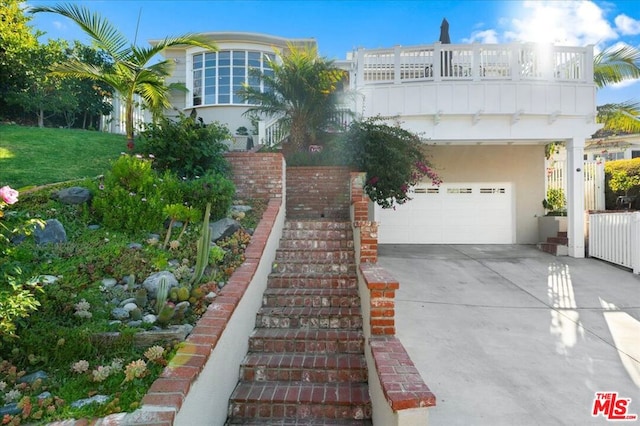 view of front of house featuring a garage