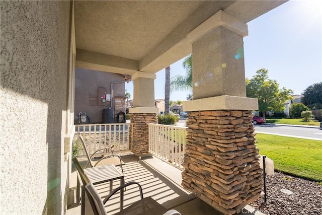 view of patio / terrace with covered porch