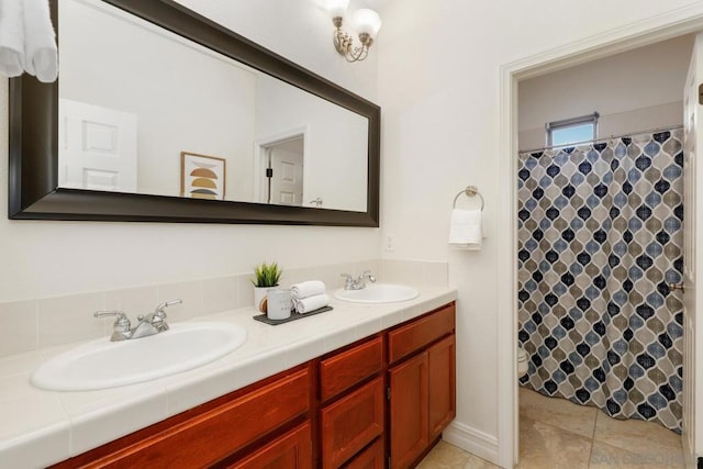 bathroom with a shower with shower curtain, vanity, and toilet