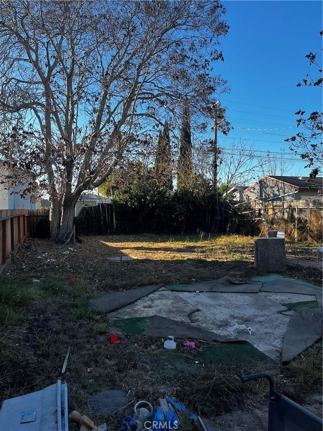 view of yard with a patio area