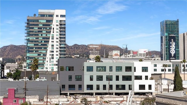 city view featuring a mountain view