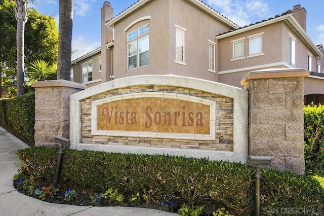 view of community / neighborhood sign