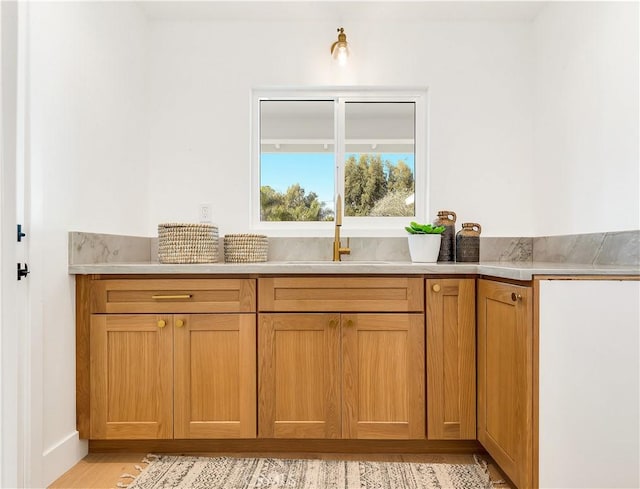 kitchen featuring sink