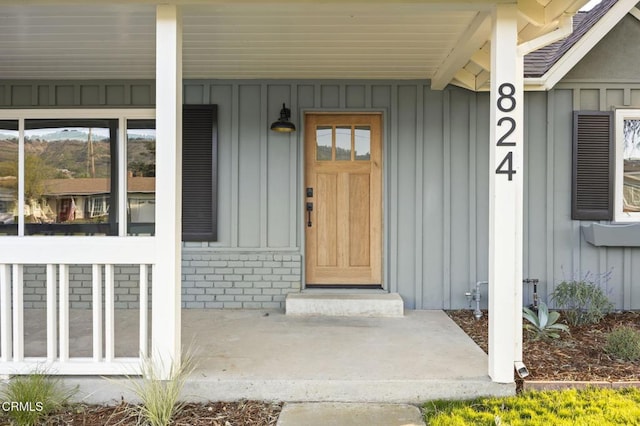 view of property entrance