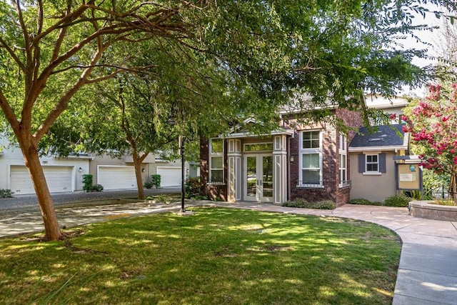 view of front facade with a front yard