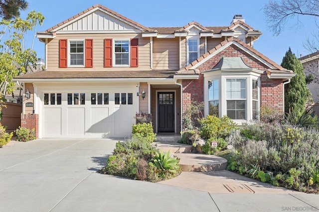 view of front facade featuring a garage