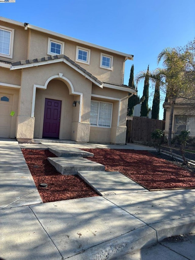 view of front facade with a garage